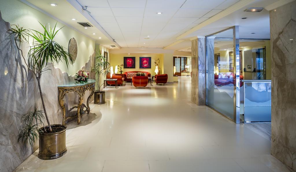 Hotel Avenida Бенидорм Экстерьер фото