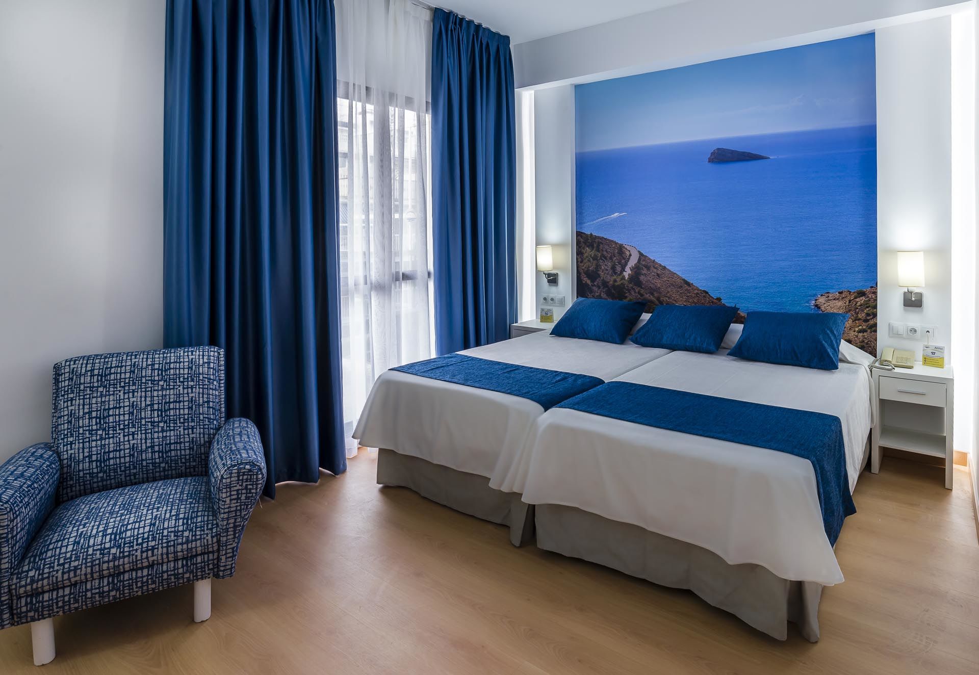 Hotel Avenida Бенидорм Экстерьер фото